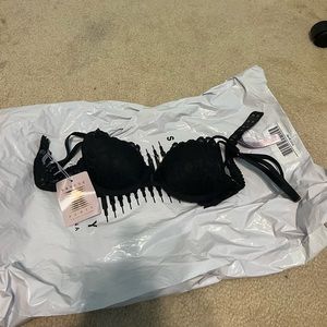 savage x fenty black bra